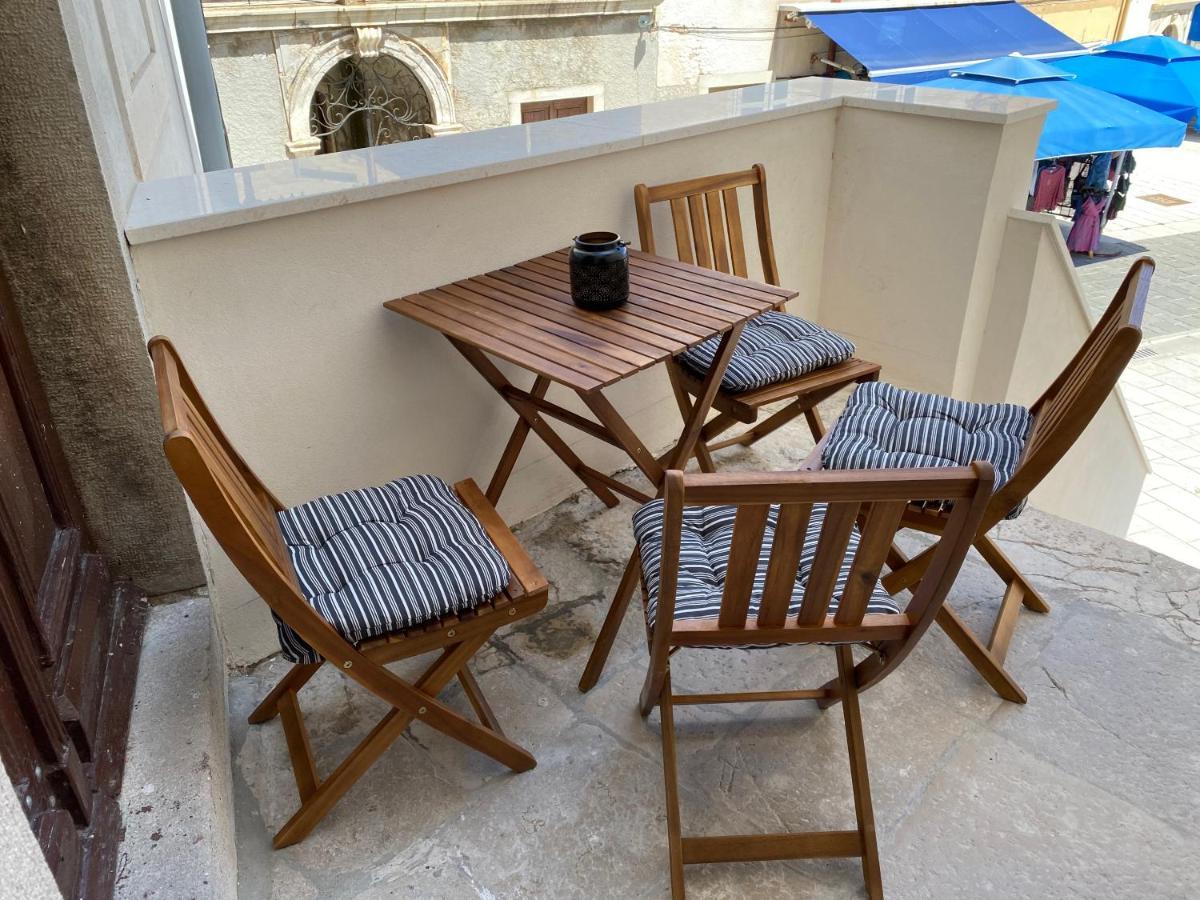 Apartment Augustini Cres Εξωτερικό φωτογραφία