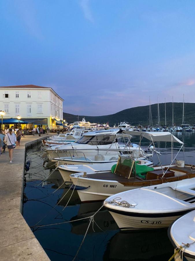 Apartment Augustini Cres Εξωτερικό φωτογραφία